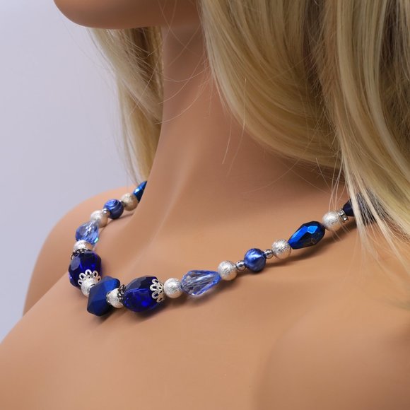 Blue crystal necklace with silver accents and lobster clasp. - Picture 2 of 2